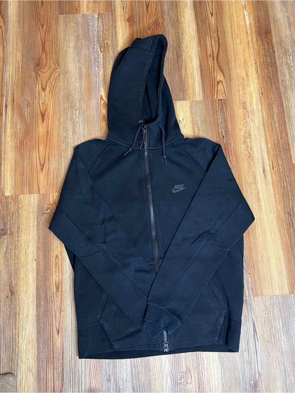 Nike Men's Black Nike Tech Fleece Size Medium